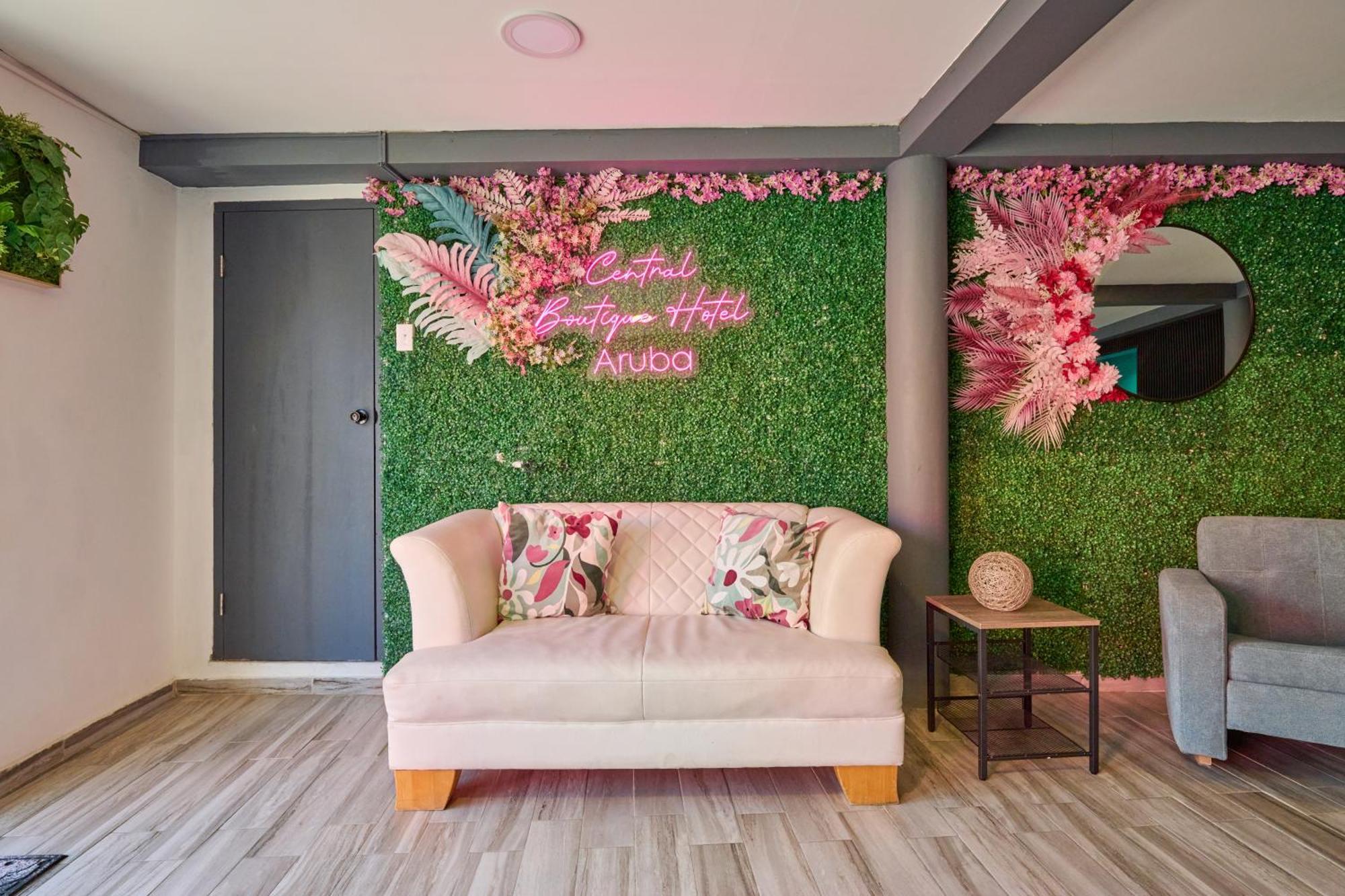 Central Boutique Hotel Oranjestad Dış mekan fotoğraf
