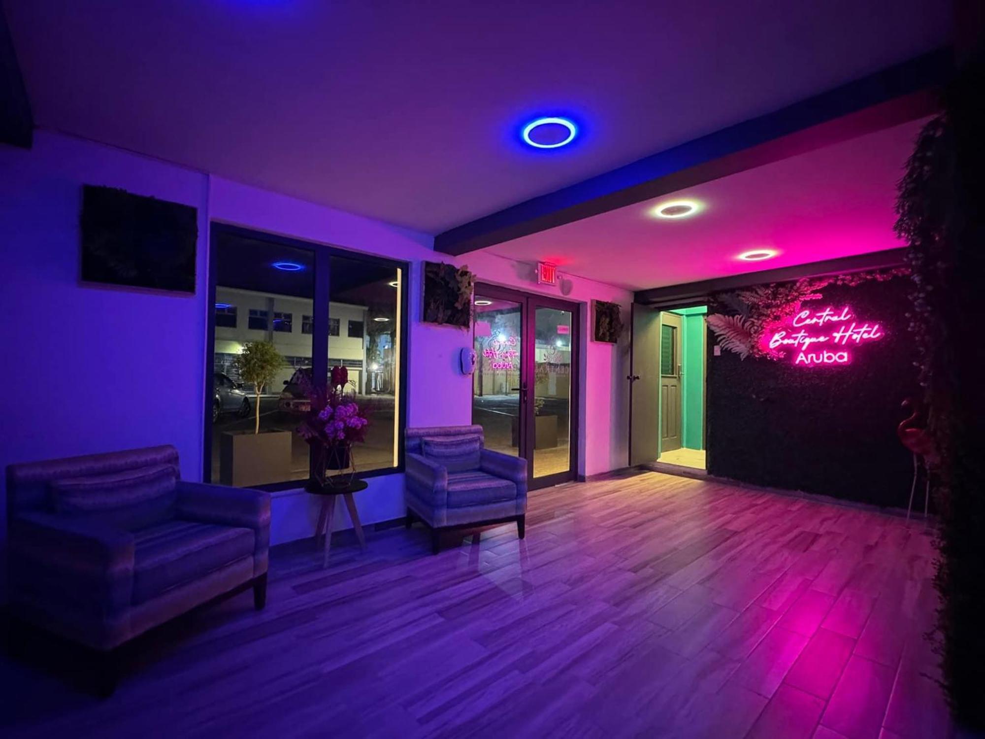 Central Boutique Hotel Oranjestad Dış mekan fotoğraf