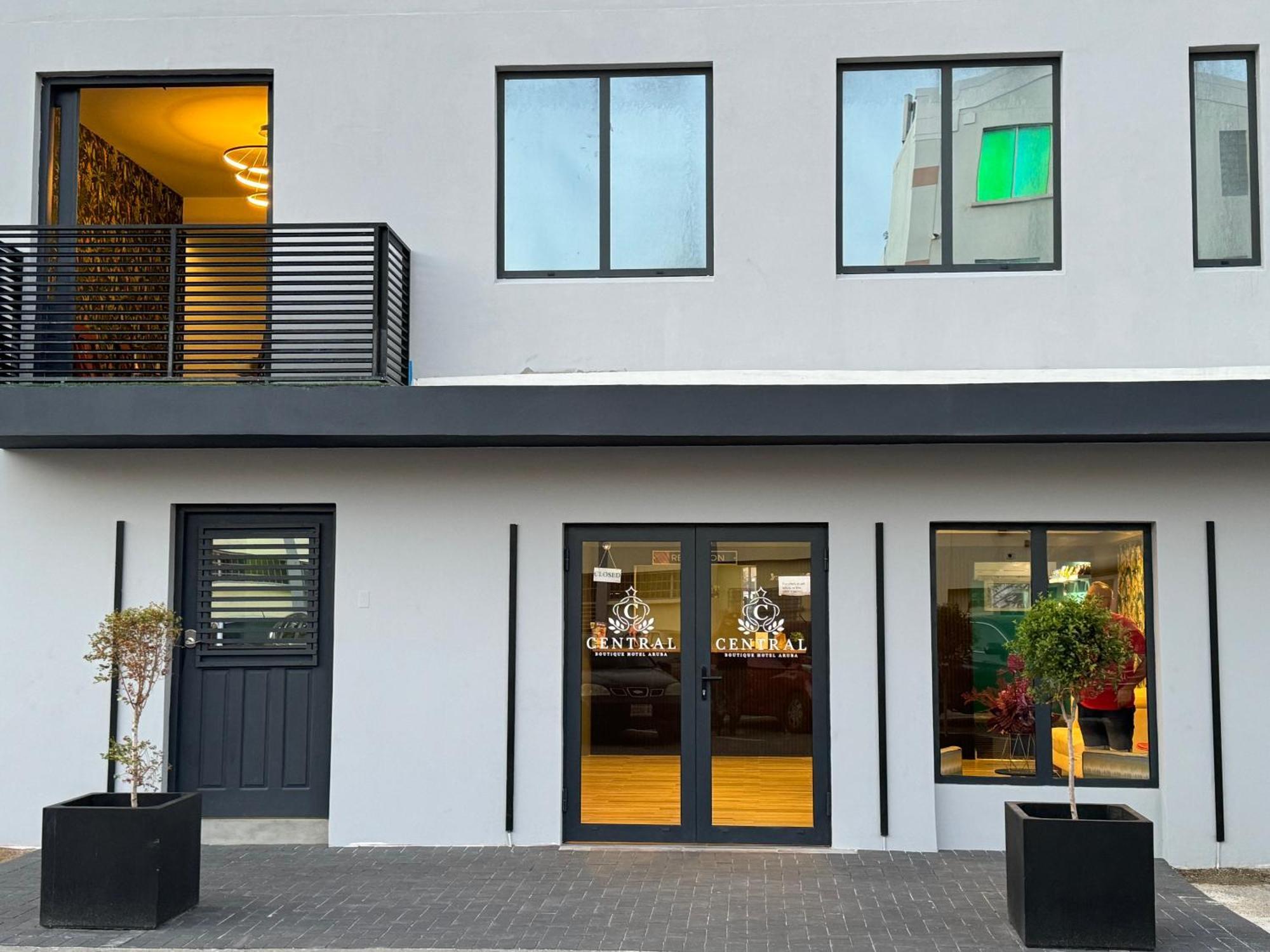 Central Boutique Hotel Oranjestad Dış mekan fotoğraf