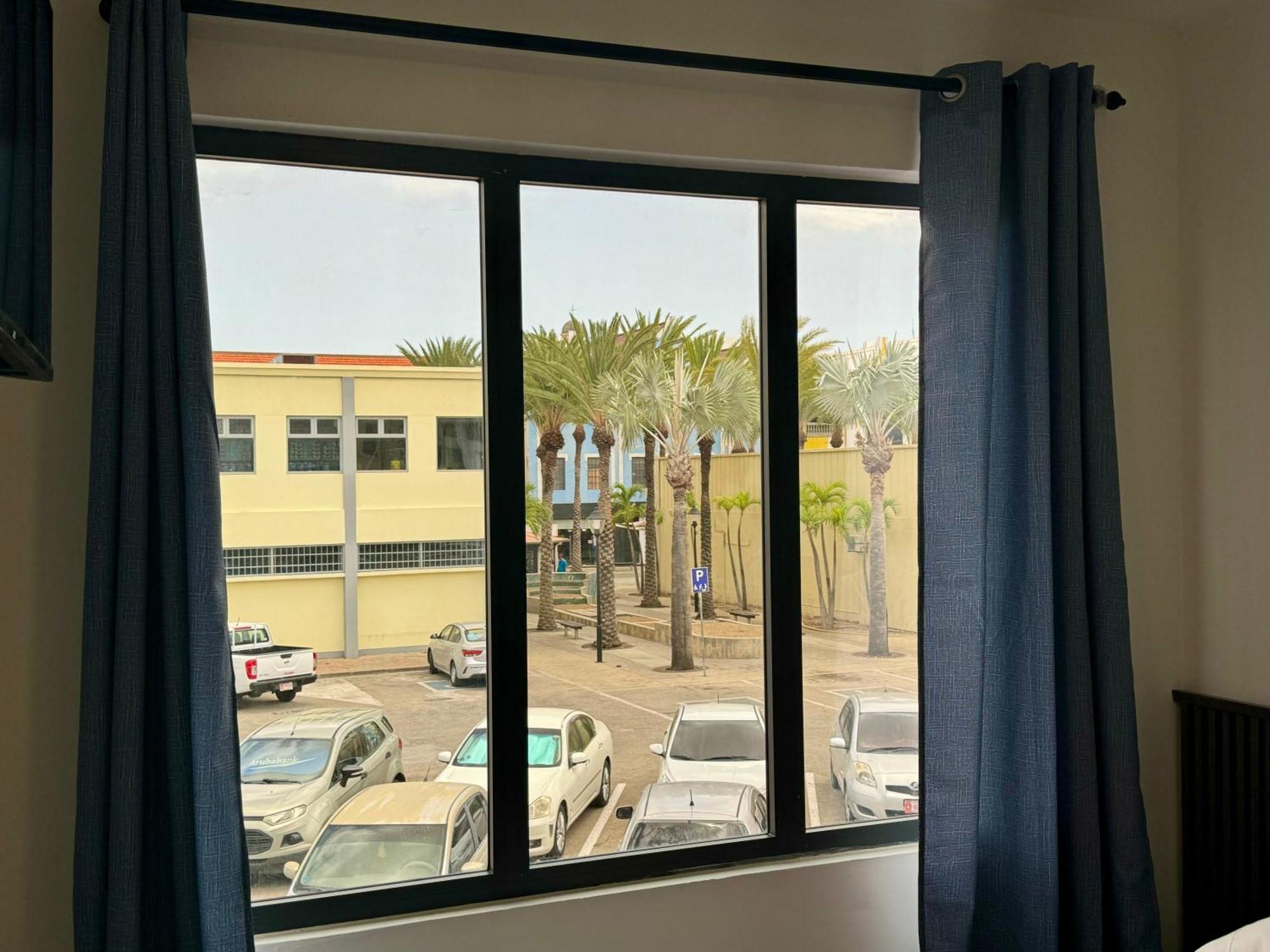 Central Boutique Hotel Oranjestad Dış mekan fotoğraf