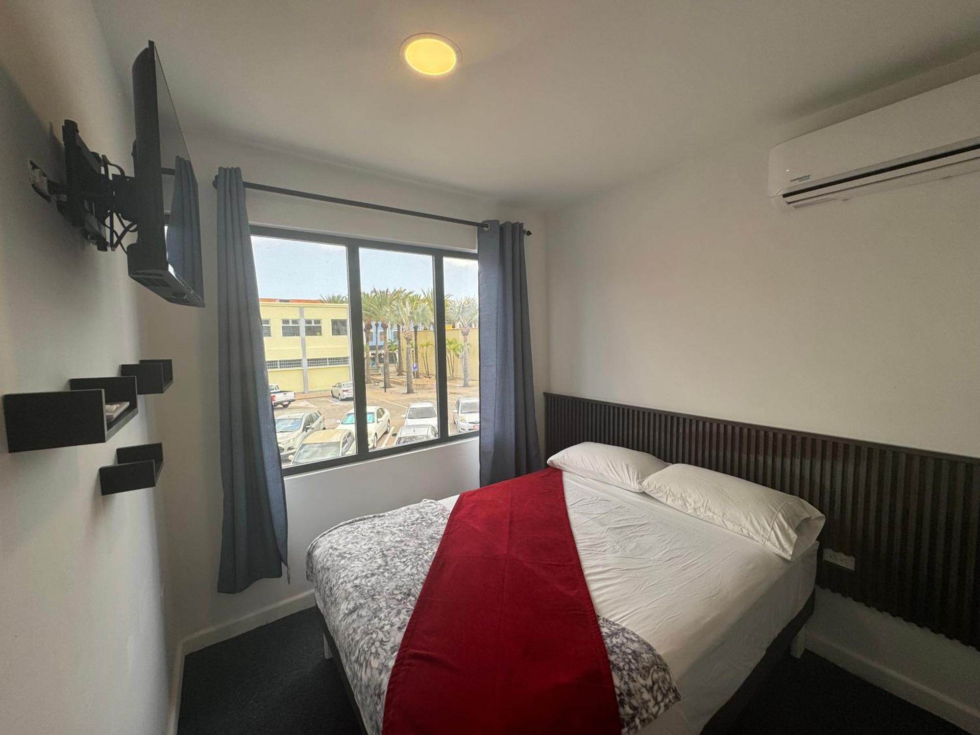 Central Boutique Hotel Oranjestad Dış mekan fotoğraf