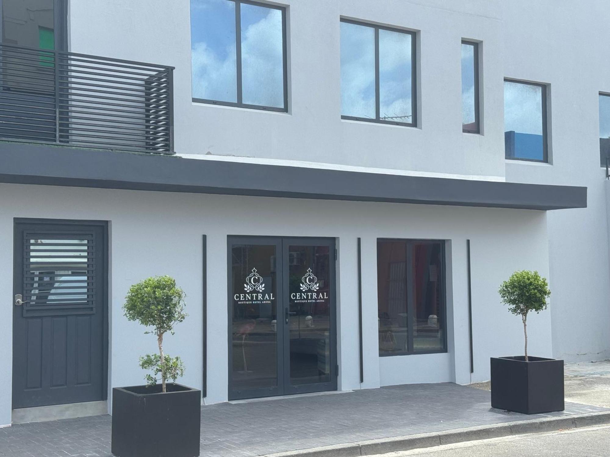Central Boutique Hotel Oranjestad Dış mekan fotoğraf