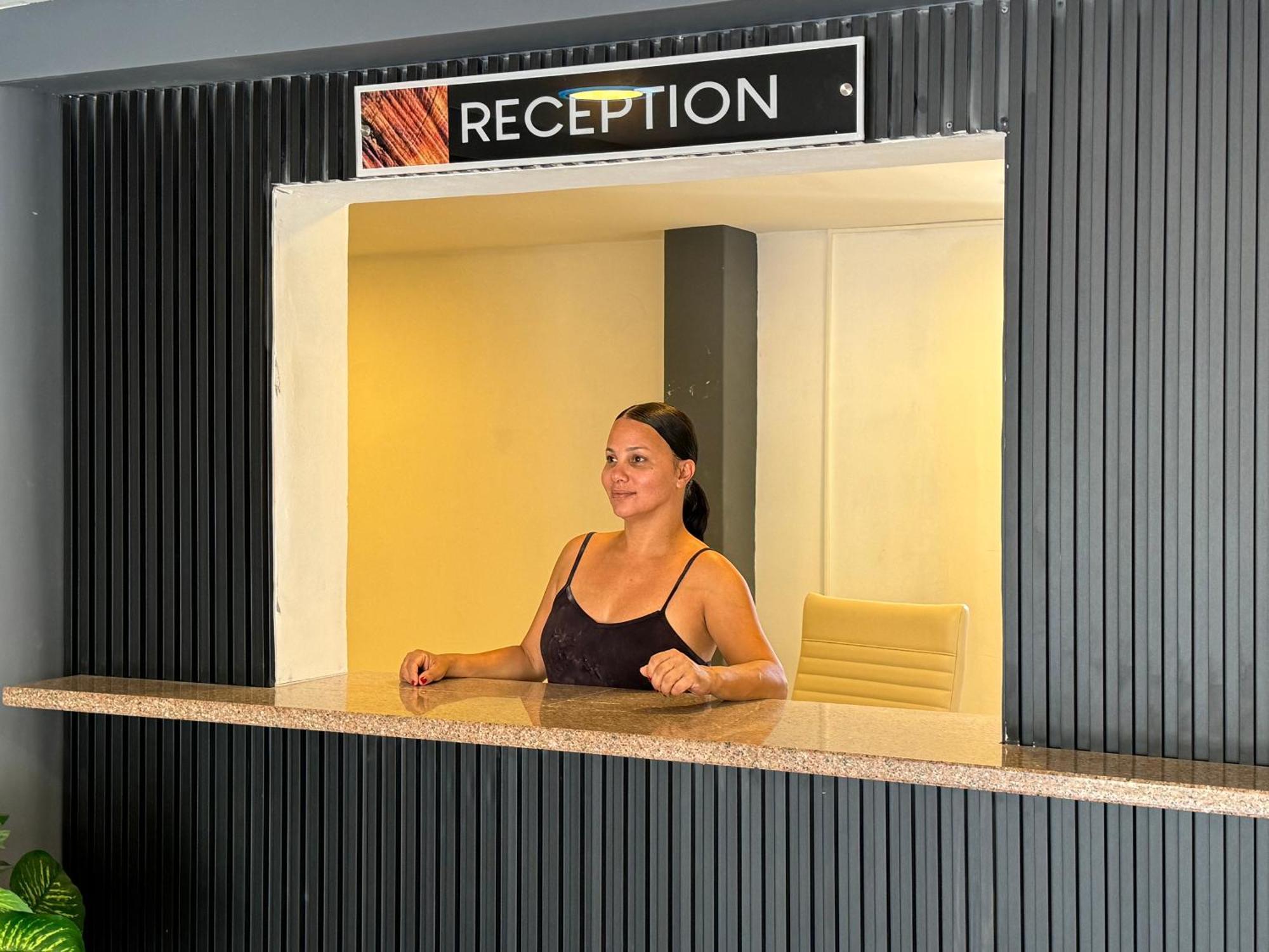 Central Boutique Hotel Oranjestad Dış mekan fotoğraf