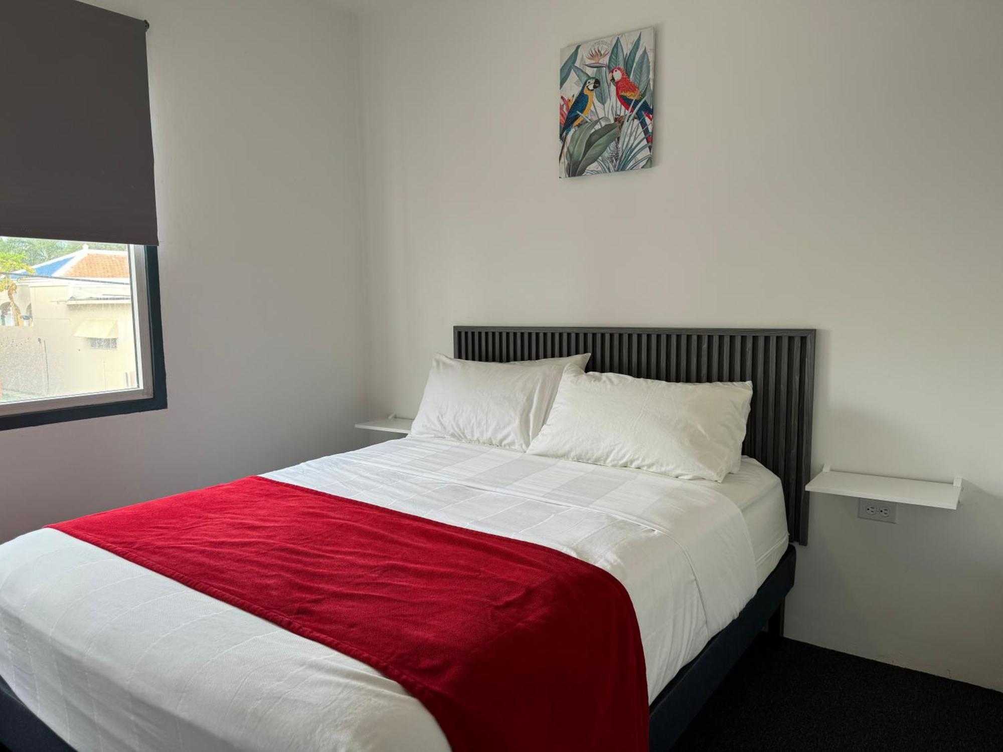 Central Boutique Hotel Oranjestad Dış mekan fotoğraf