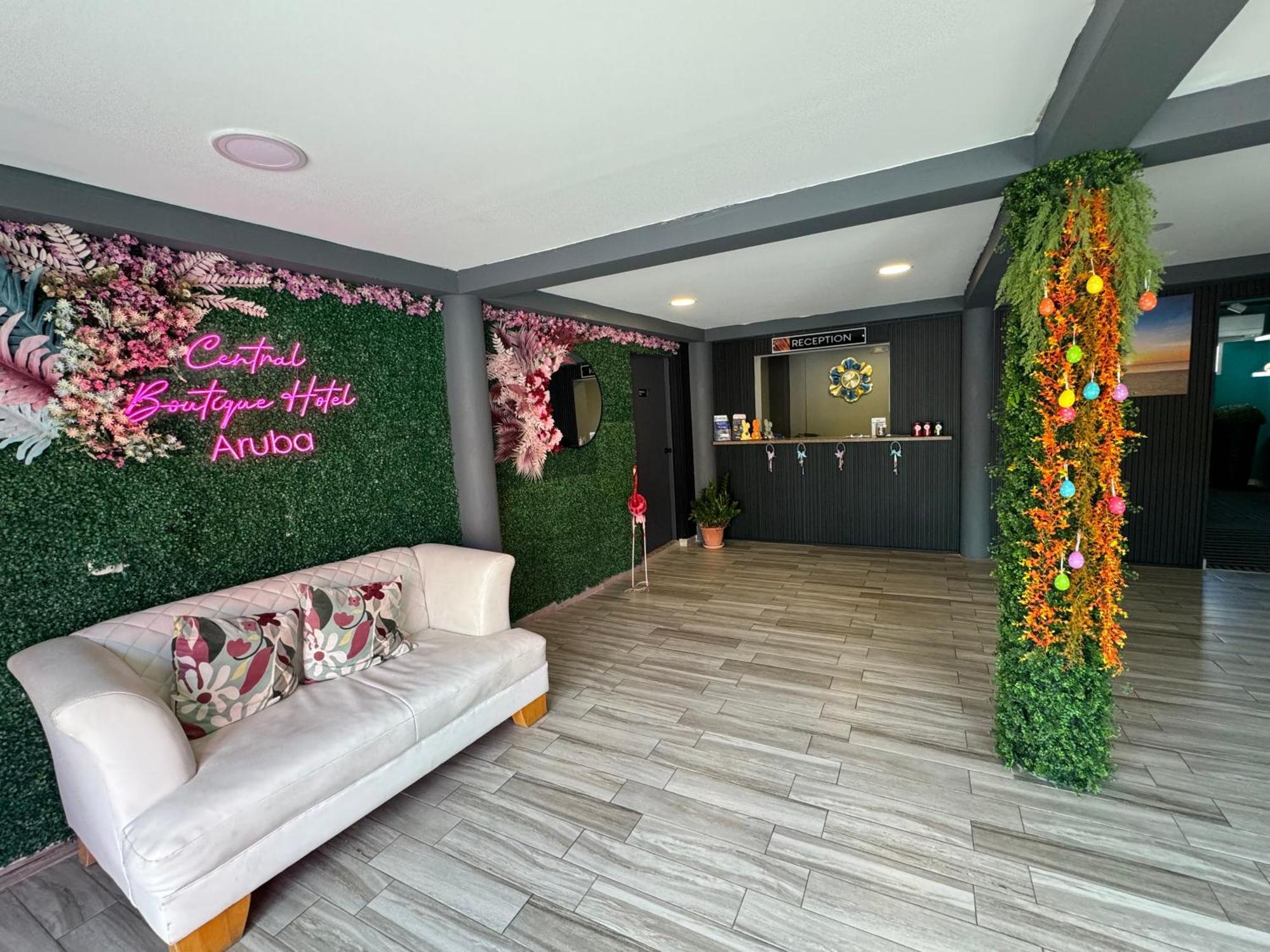 Central Boutique Hotel Oranjestad Dış mekan fotoğraf